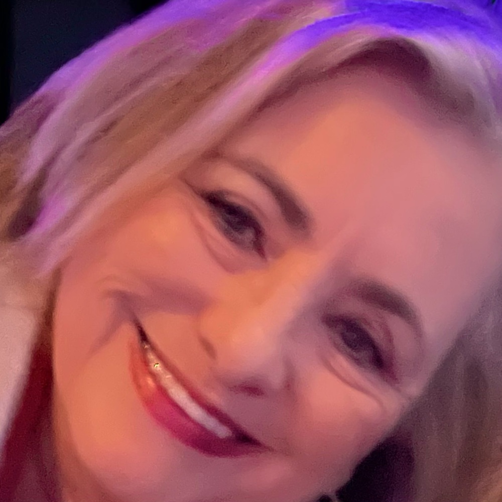 Meet your Posher, Lola